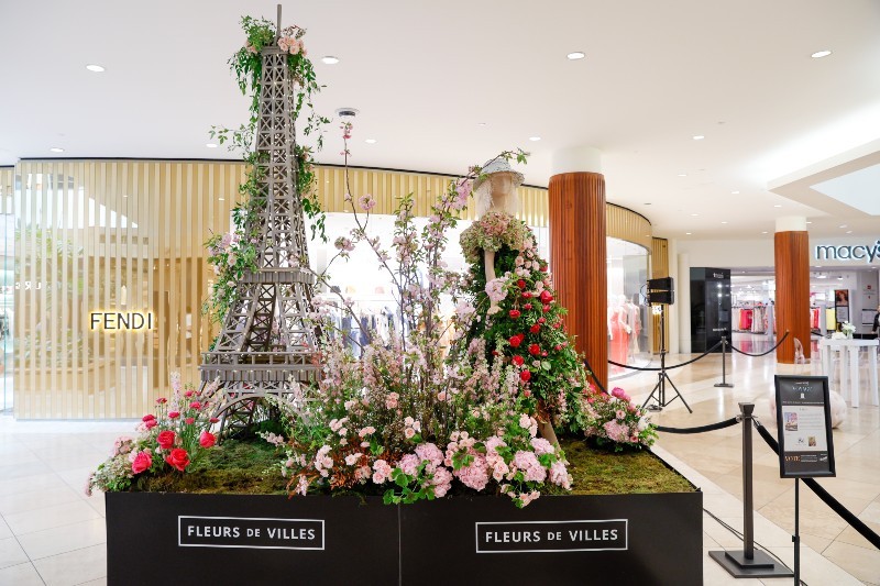 Floral_display_at_2023_Fleurs_de_Villes_at_South_Coast_Plaza